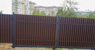Купить распашные ворота из штакетника Дальнереченск, цена от 2706 руб.