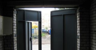 Купить гаражные ворота распашные Дальнереченск, цена от 3828 руб.