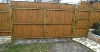 Купить распашные ворота деревянные Дальнереченск, цена от 2706 руб.